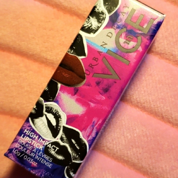 URBAN DECAY VICE HIGH IMPACT CREAM LIPSTICK IN CALLBACK CREAM. - Picture 3 of 7